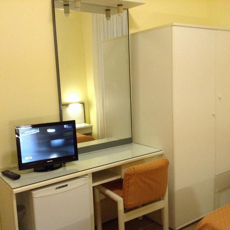 Hotel Arco Del Sole Lavagna Habitación foto