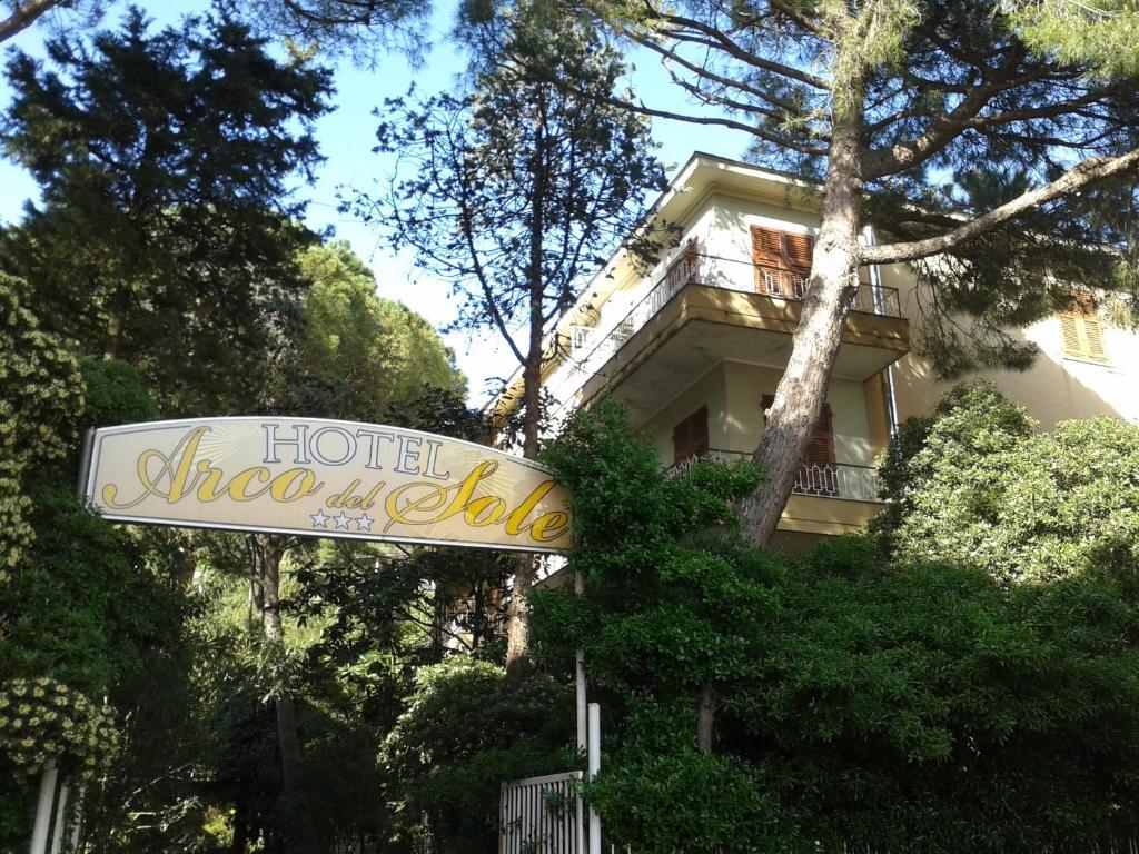 Hotel Arco Del Sole Lavagna Exterior foto